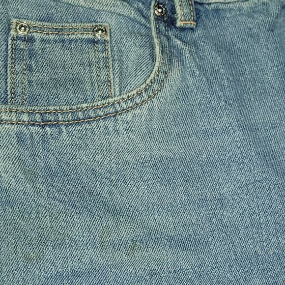 Mom Jeans - Picture 3 of 3